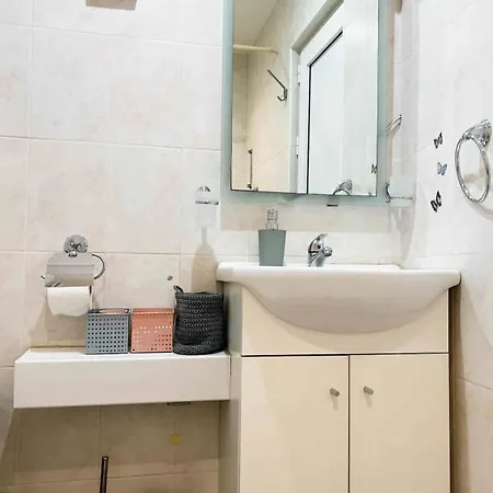 דירה Amazing 2 Bedrooms Modern In סטרה זגורה