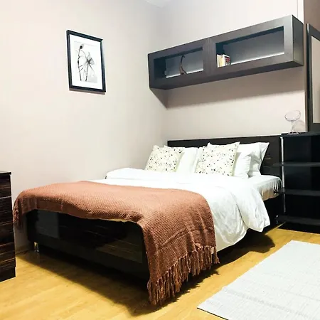 Amazing 2 Bedrooms Modern In *